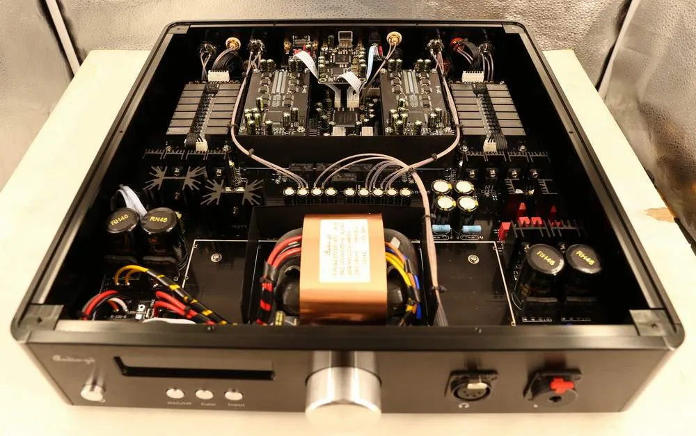Audio-gd R-28